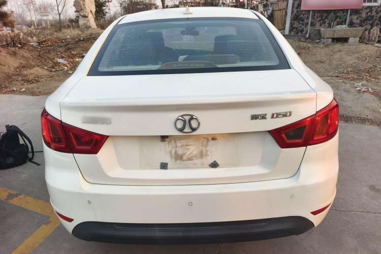 Used BAIC Senova D50 2014 1.5L manual standard version Exterior 4