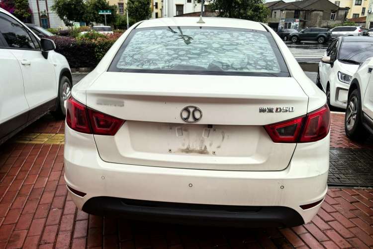 Used BAIC Senova D50 2014 1.5L manual comfort version Exterior 4