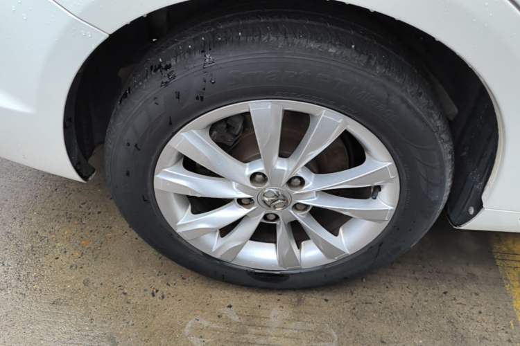 Used BAIC Senova D50 2014 1.5L manual comfort version Exterior 5
