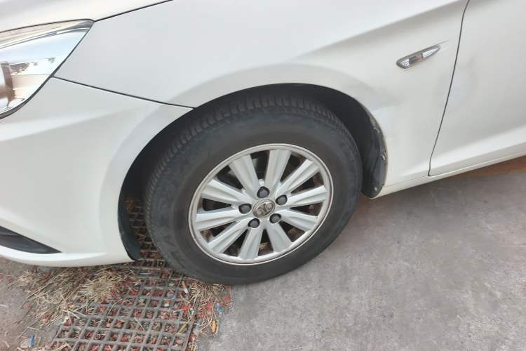 Used BAIC Senova D50 2014 1.5L manual standard version Exterior 7