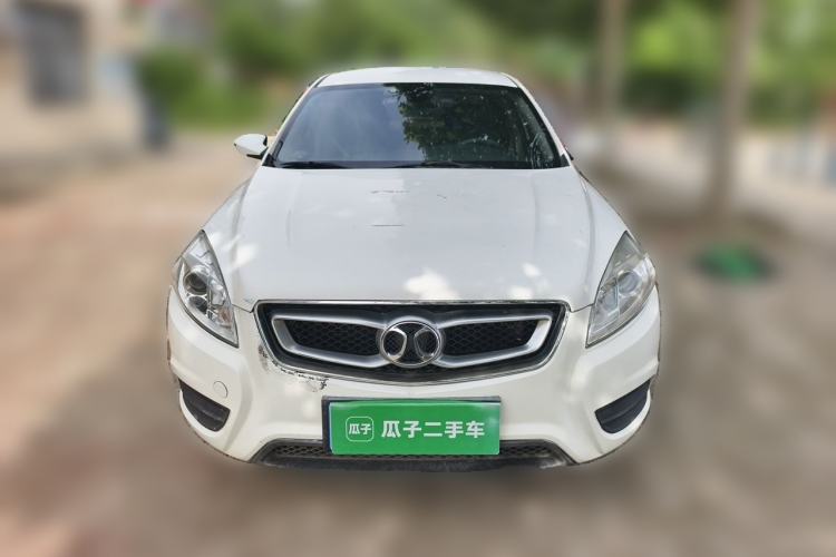 Used BAIC Senova D50 2014 1.5L manual standard version Front