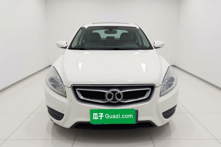 Used BAIC Senova D50 2014 1.5L manual standard version Front