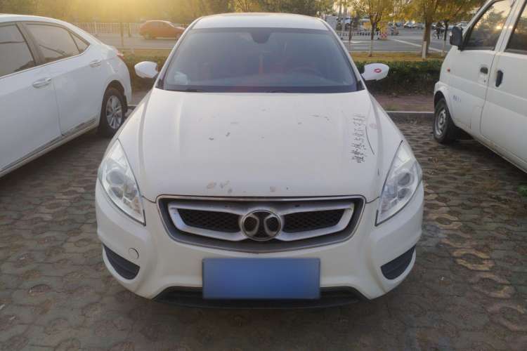 Used BAIC Senova D50 2014 1.5L manual standard version Front