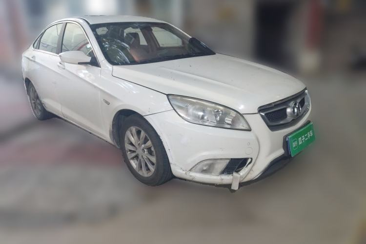 Used BAIC Senova D50 2014 1.5L manual comfort version Front Right 45 Deg