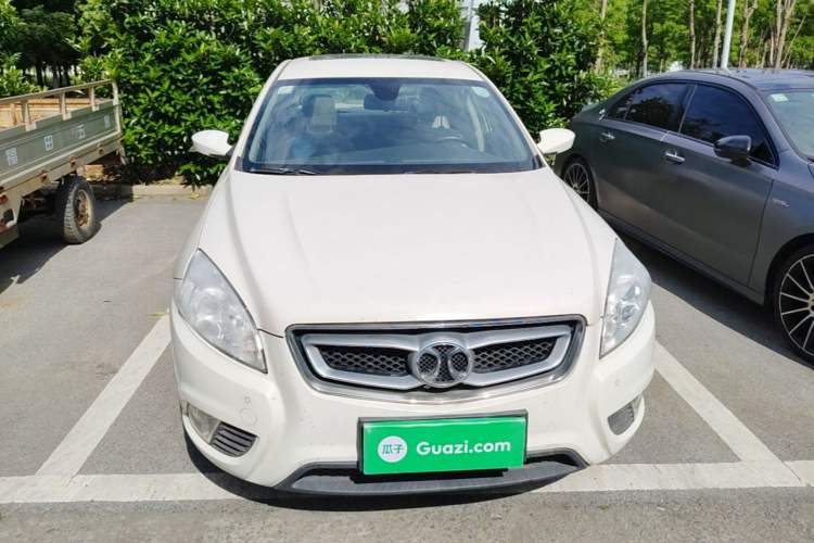 Used BAIC Senova D50 2014 1.5L manual comfort version Front