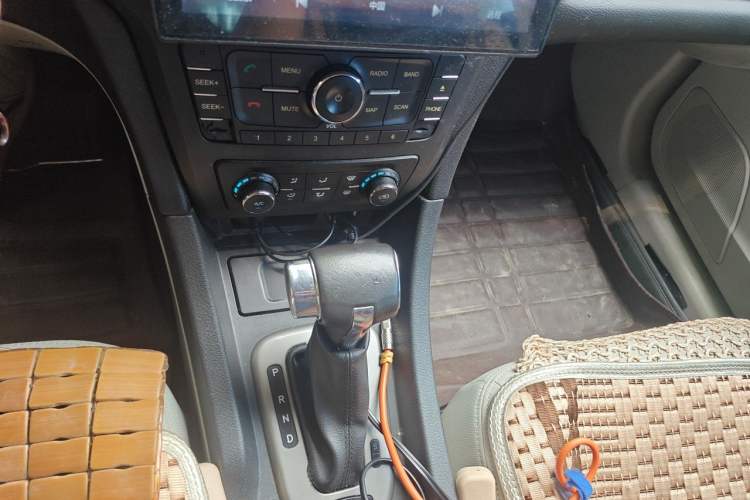 Used BAIC Senova D50 2014 1.5L CVT Standard Edition Gear Lever