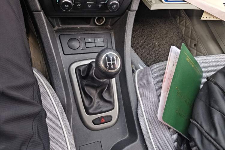 Used BAIC Senova D50 2014 1.5L manual comfort version Gear Lever