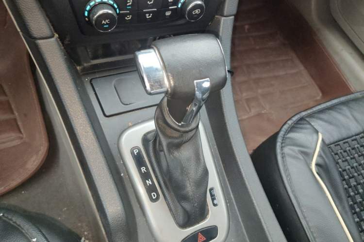 Used BAIC Senova D50 2014 1.5L CVT Standard Edition Gear Lever