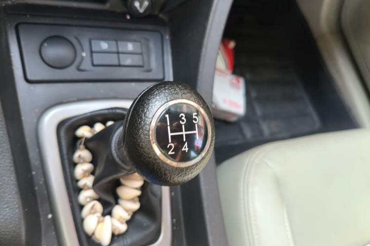 Used BAIC Senova D50 2014 1.5L manual comfort version Gear Lever