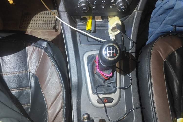 Used BAIC Senova D50 2014 1.5L manual standard version Gear Lever