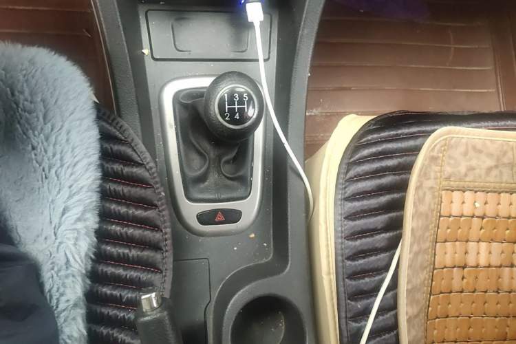 Used BAIC Senova D50 2014 1.5L manual standard version Gear Lever