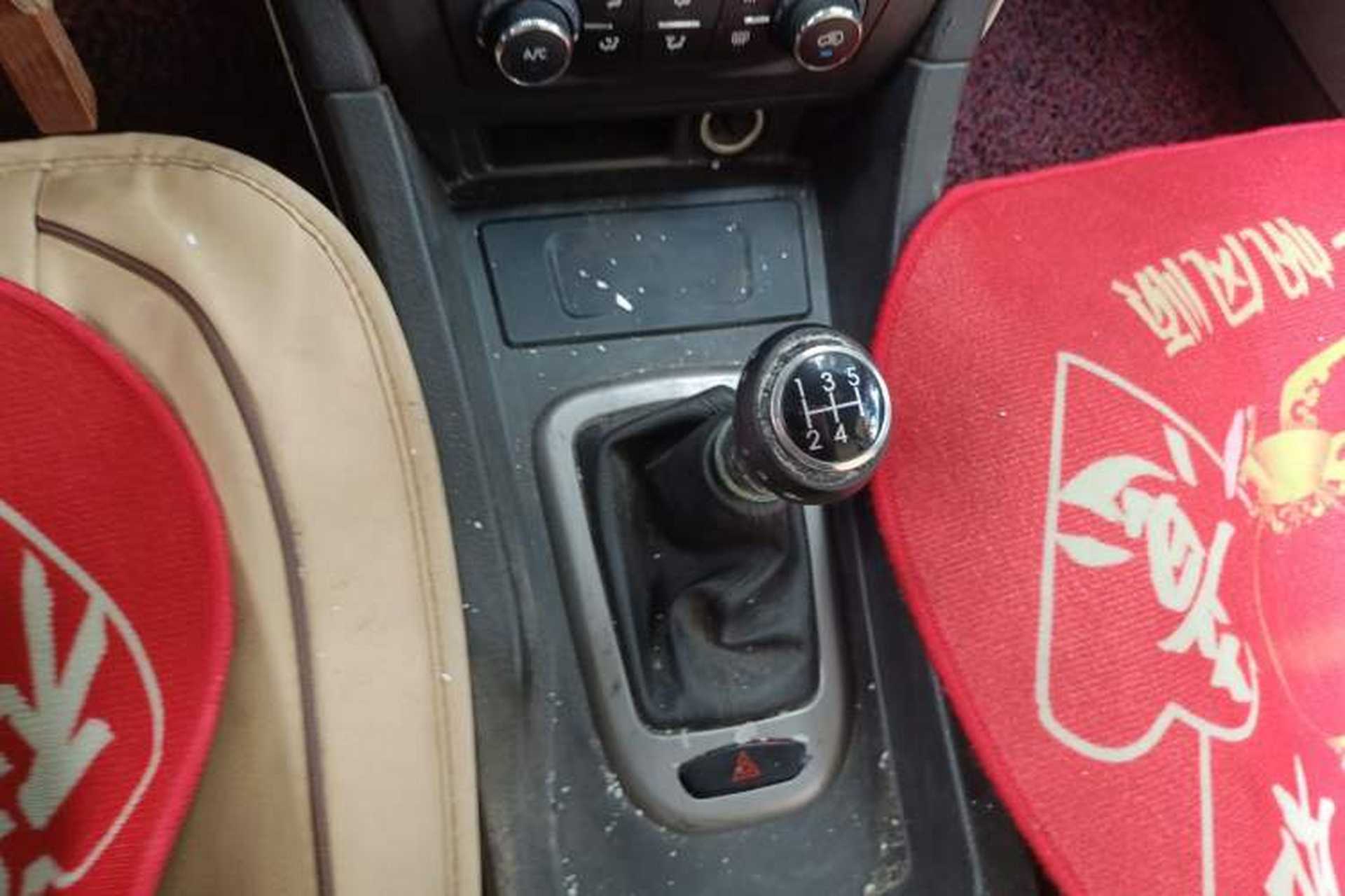 Used BAIC Senova D50 2014 1.5L manual standard version Gear Lever