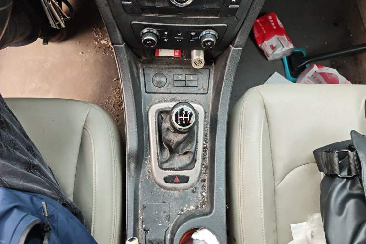 Used BAIC Senova D50 2014 1.5L manual comfort version Gear Lever