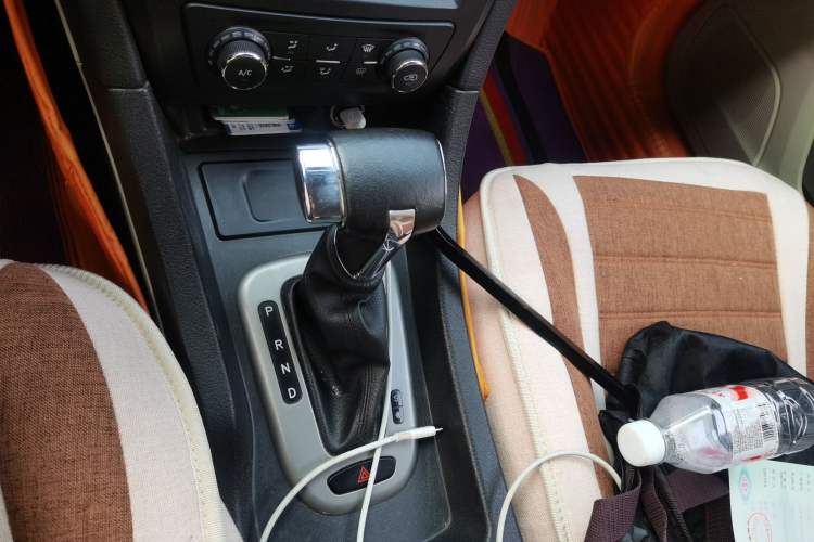 Used BAIC Senova D50 2014 1.5L CVT Standard Edition Gear Lever
