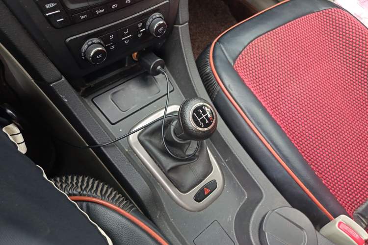Used BAIC Senova D50 2014 1.5L manual standard version Gear Lever