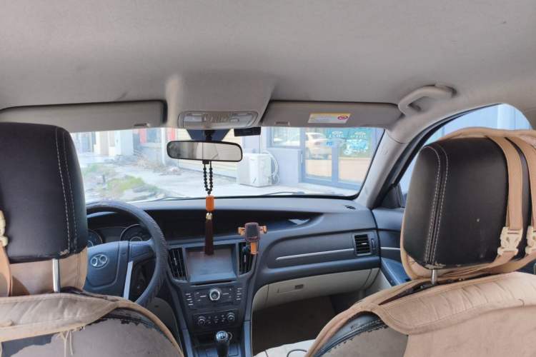 Used BAIC Senova D50 2014 1.5L manual standard version Headliner