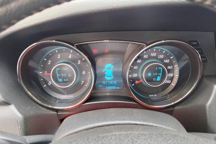 Used BAIC Senova D50 2014 1.5L manual comfort version Instrument Cluster