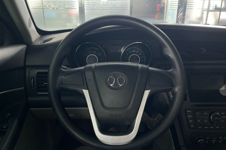 Used BAIC Senova D50 2014 1.5L manual standard version Interior 2