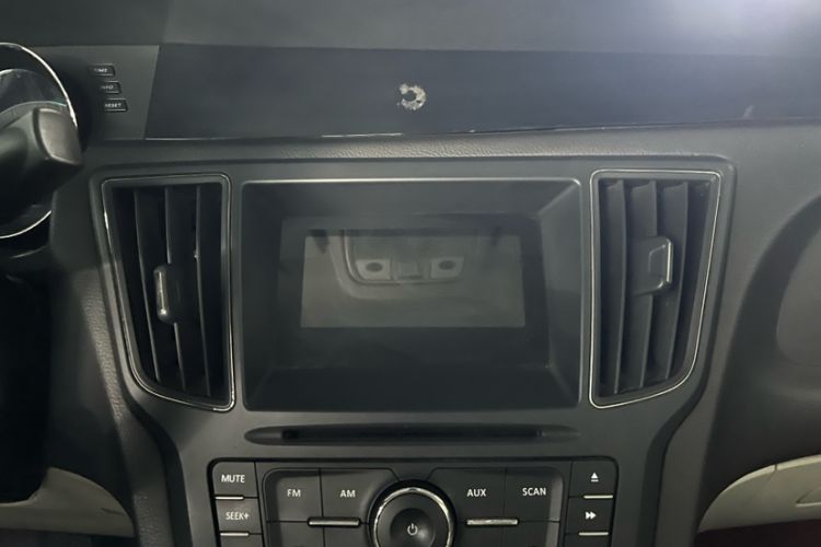 Used BAIC Senova D50 2014 1.5L manual standard version Interior 3
