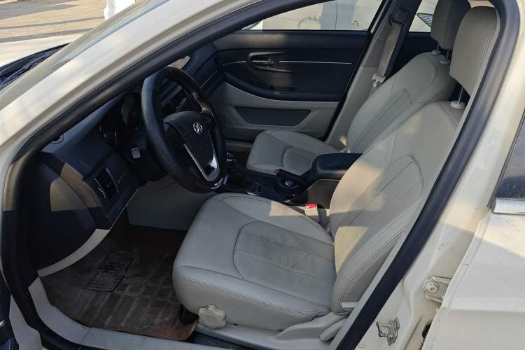 Used BAIC Senova D50 2014 1.5L manual comfort version Left Front Seat