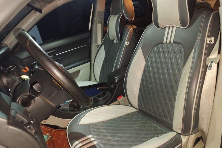 Used BAIC Senova D50 2014 1.5L manual standard version Left Front Seat