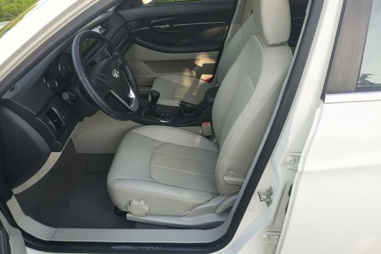 Used BAIC Senova D50 2014 1.5L manual comfort version Left Front Seat
