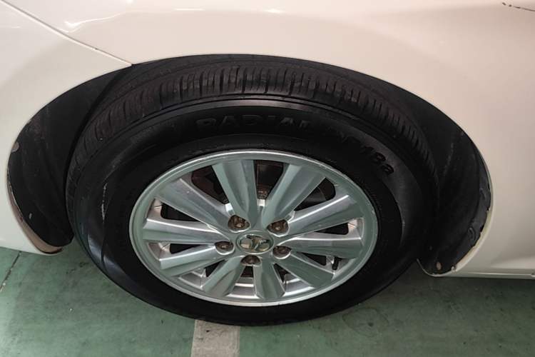 Used BAIC Senova D50 2014 1.5L CVT Standard Edition Left Front Wheel Hub