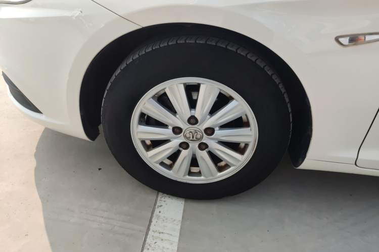 Used BAIC Senova D50 2014 1.5L CVT Standard Edition Left Front Wheel Hub