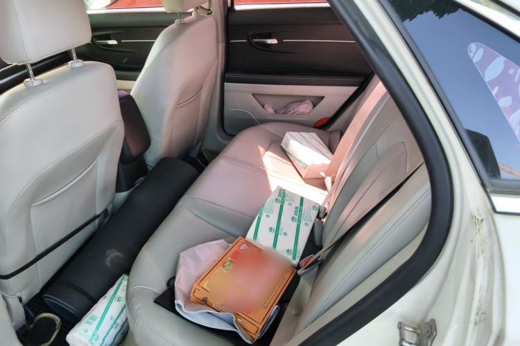Used BAIC Senova D50 2014 1.5L manual comfort version Left Rear Seat