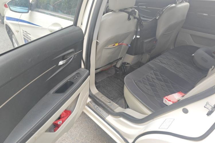Used BAIC Senova D50 2014 1.5L manual comfort version Left Rear Seat