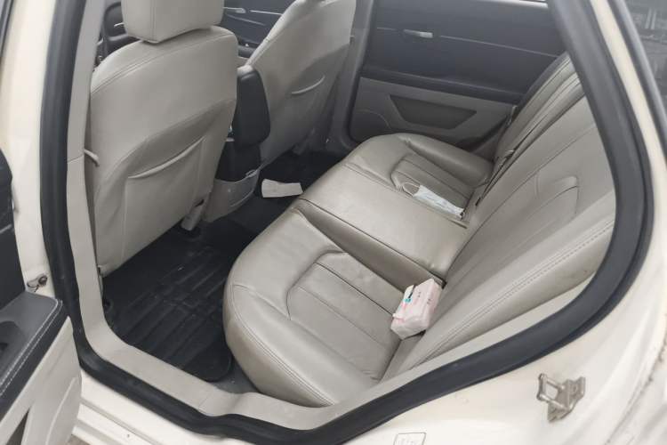 Used BAIC Senova D50 2014 1.5L manual comfort version Left Rear Seat