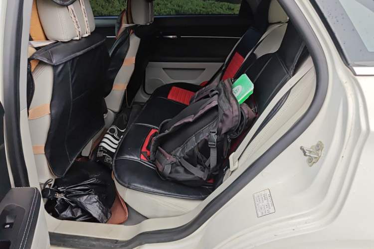Used BAIC Senova D50 2014 1.5L manual standard version Left Rear Seat
