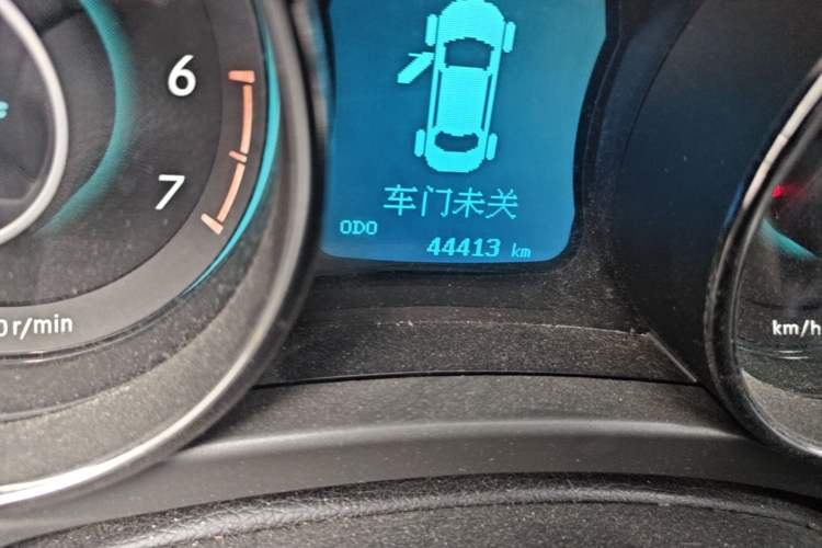 Used BAIC Senova D50 2014 1.5L manual comfort version Odometer Close Up