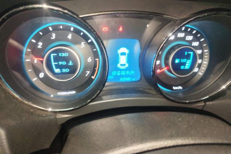 Used BAIC Senova D50 2014 1.5L manual comfort version Odometer Close Up