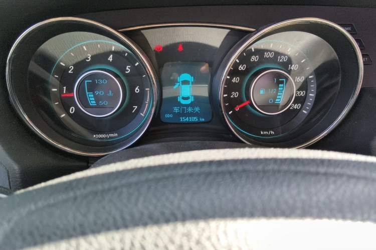 Used BAIC Senova D50 2014 1.5L manual comfort version Odometer Close Up