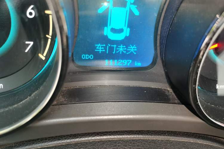 Used BAIC Senova D50 2014 1.5L manual comfort version Odometer Close Up