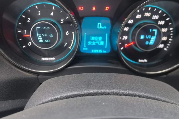 Used BAIC Senova D50 2014 1.5L manual comfort version Odometer Close Up