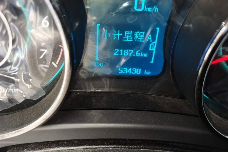 Used BAIC Senova D50 2014 1.5L manual comfort version Odometer Close Up