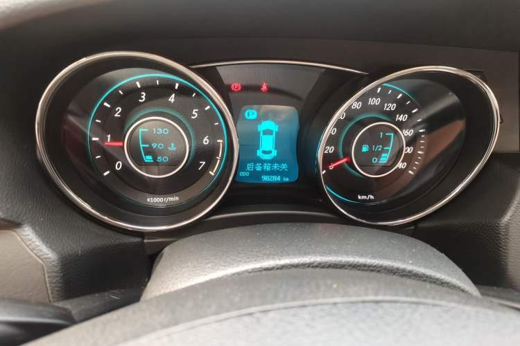 Used BAIC Senova D50 2014 1.5L CVT Standard Edition Odometer Close Up
