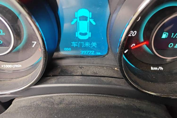 Used BAIC Senova D50 2014 1.5L manual standard version Odometer Close Up