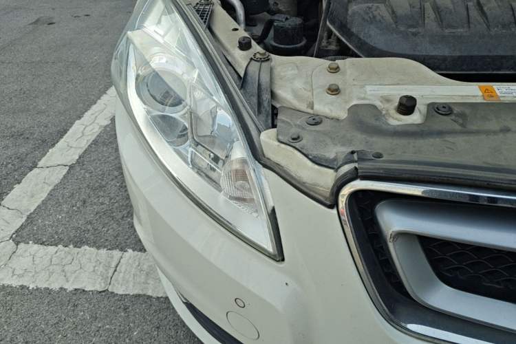 Used BAIC Senova D50 2014 1.5L manual comfort version Right Front Headlight