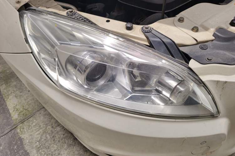 Used BAIC Senova D50 2014 1.5L manual comfort version Right Front Headlight
