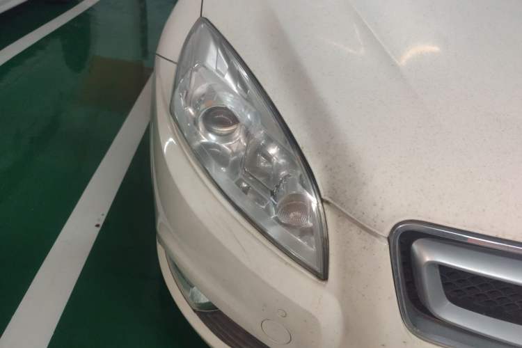 Used BAIC Senova D50 2014 1.5L manual comfort version Right Front Headlight