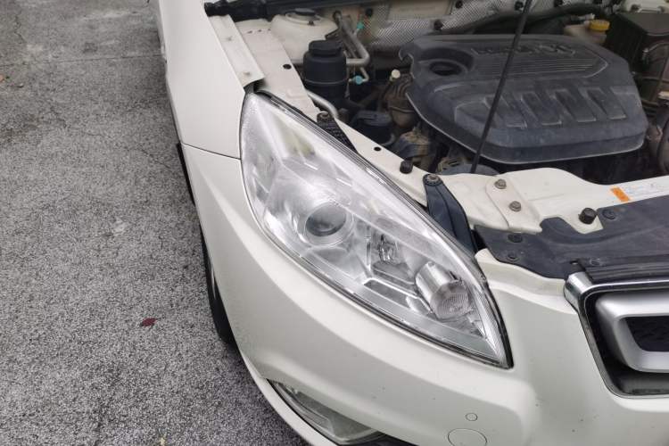 Used BAIC Senova D50 2014 1.5L manual comfort version Right Front Headlight