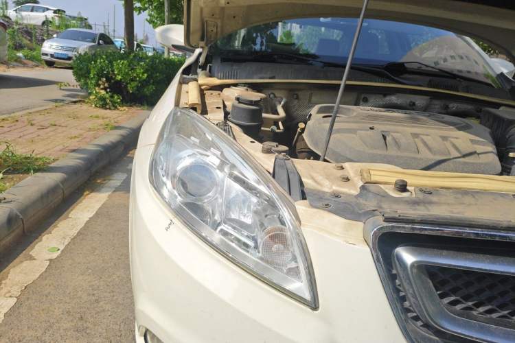 Used BAIC Senova D50 2014 1.5L manual comfort version Right Front Headlight