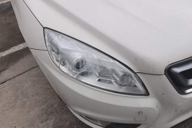 Used BAIC Senova D50 2014 1.5L manual comfort version Right Front Headlight