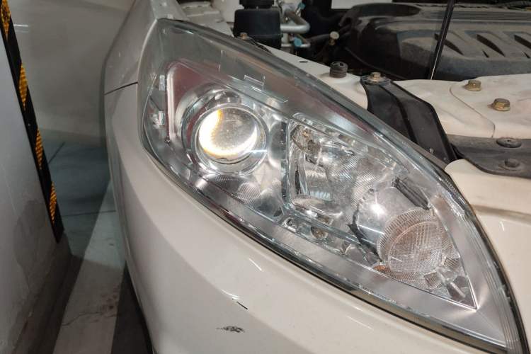 Used BAIC Senova D50 2014 1.5L CVT Standard Edition Right Front Headlight