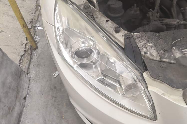 Used BAIC Senova D50 2014 1.5L manual comfort version Right Front Headlight