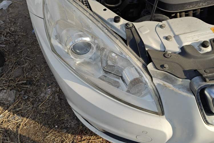 Used BAIC Senova D50 2014 1.5L manual comfort version Right Front Headlight