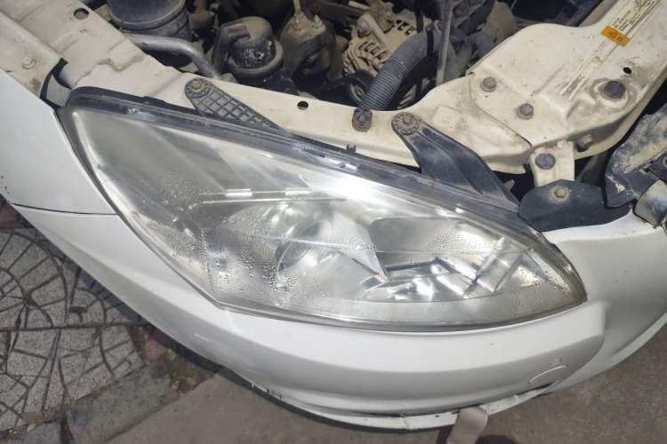 Used BAIC Senova D50 2014 1.5L manual comfort version Right Front Headlight
